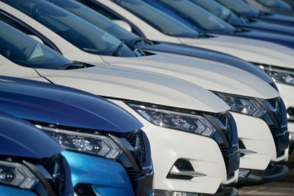 Какие автомобили выкупают украинцы: названы самые популярные цвета Какие автомобили выкупают украинцы: названы самые популярные цвета