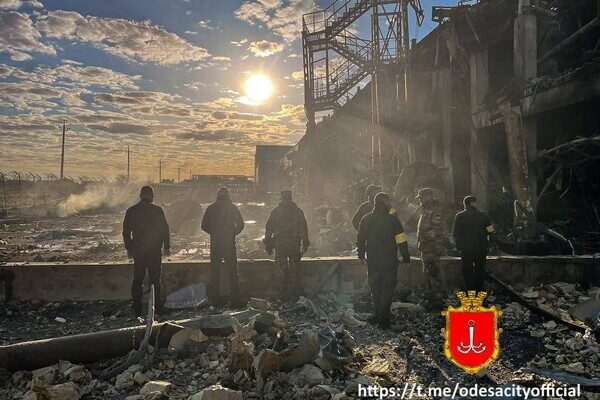 Поздравили с 9 мая: последствия ракетного удара по Одессе Поздравили с 9 мая: последствия ракетного удара по Одессе