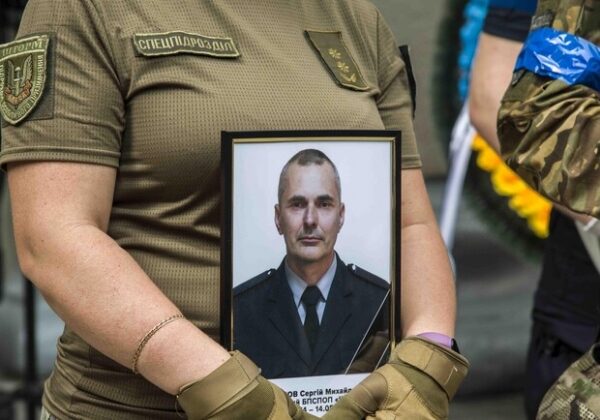 В Одессе простились с полицейским, который погиб на фронте В Одессе простились с полицейским, который погиб на фронте