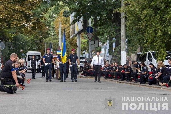В Одессе простились с полицейским, который погиб на фронте В Одессе простились с полицейским, который погиб на фронте
