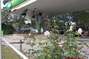 В Одессе на заправке произошел взрыв: под завалами ищут человека