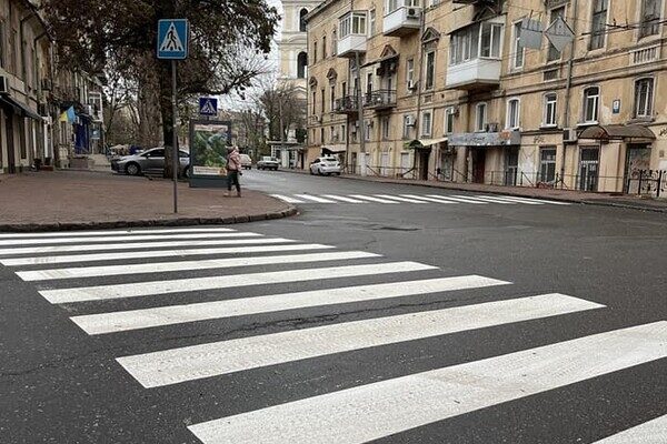 В центре Одессы появились велодорожка и дорожная разметка