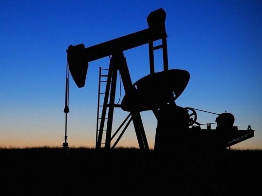 Помста за санкції: росія припинила постачання нафти до Польщі