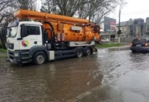 В Одессе дождь подтопил Ярмарочную площадь