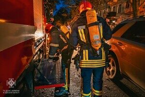 В центре Одессы вспыхнул пожар в кафе: загорелась вытяжная труба В центре Одессы вспыхнул пожар в кафе: загорелась вытяжная труба