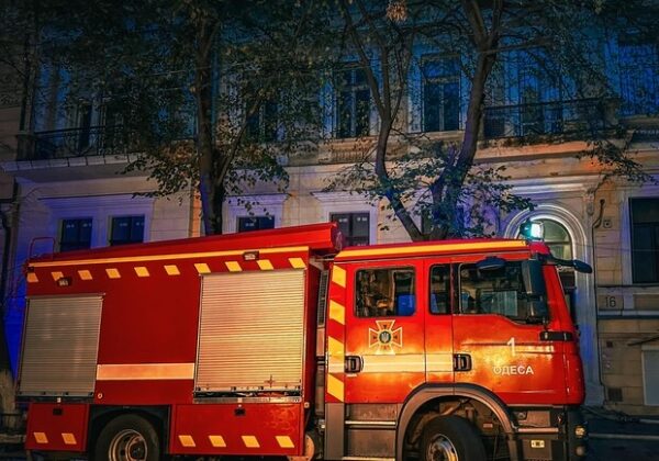 В центре Одессы вспыхнул пожар в кафе: загорелась вытяжная труба В центре Одессы вспыхнул пожар в кафе: загорелась вытяжная труба