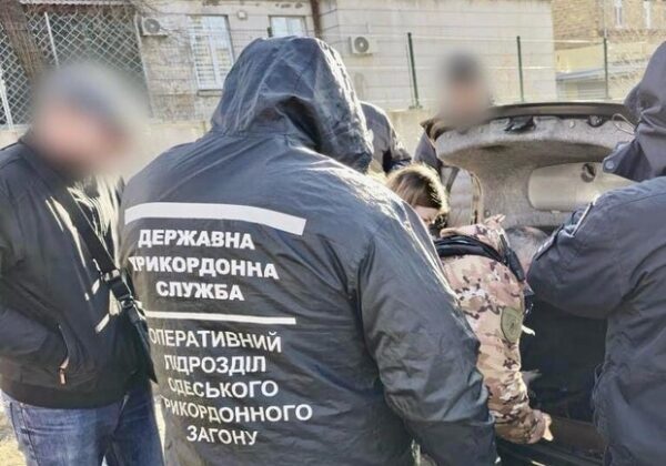 В Одессе задержали мужчину, который продавал взрывчатки и боеприпасы В Одессе задержали мужчину, который продавал взрывчатки и боеприпасы