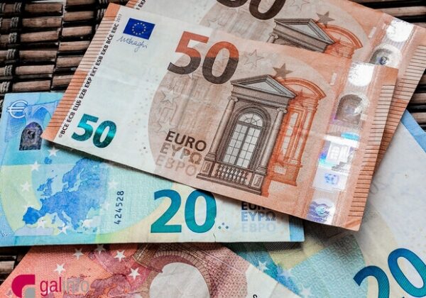 Курс валют в Украине 13 апреля 2024 года: сколько стоит доллар и евро Курс валют в Украине 13 апреля 2024 года: сколько стоит доллар и евро