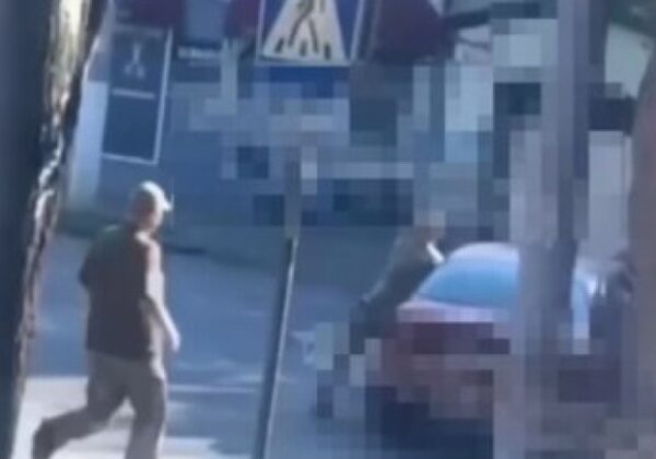 В Одессе разыскивают водителя, прокатившего на капоте работников ТЦК В Одессе разыскивают водителя, прокатившего на капоте работников ТЦК