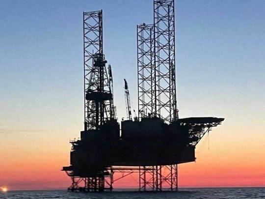 У Чорному морі палають всі три «вишки Бойка»