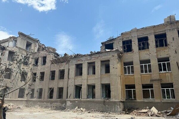 В Одесской области подросток спас товарища из-под завалов В Одесской области подросток спас товарища из-под завалов