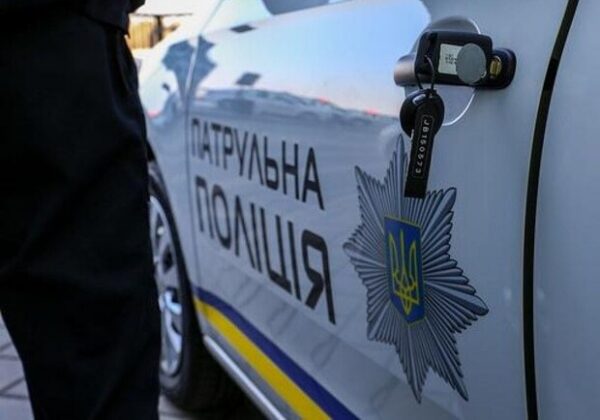 Задержание мужчины возле ТЦ "Остров" в Одессе: что говорят патрульные Задержание мужчины возле ТЦ "Остров" в Одессе: что говорят патрульные