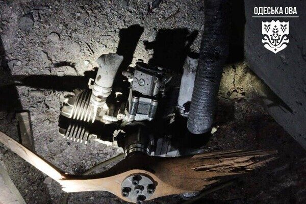 Ночная дроновая атака: в Одессе под ударом оказалась многоэтажка Ночная дроновая атака: в Одессе под ударом оказалась многоэтажка