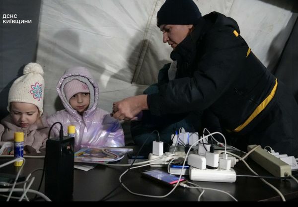 Темрява проти світла: як&nbsp;Вишгород тримається четверту добу без електрики (фото, відео)