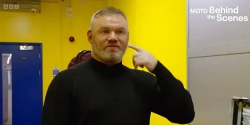 Легендарний футболіст Уейн Руні оглух на одне вухо (фото)