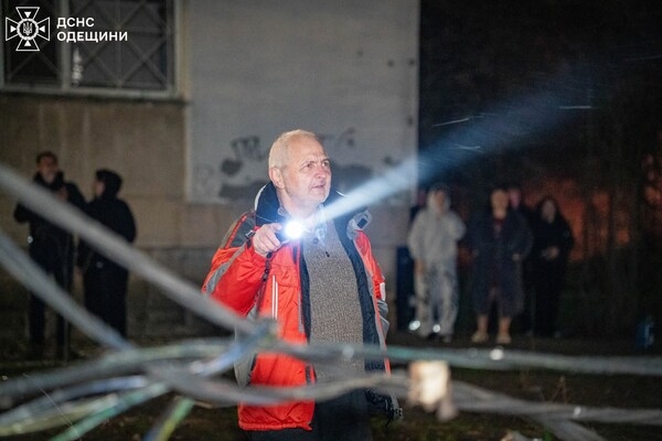 Ночной удар по жилому сектору Одессы: пострадали люди