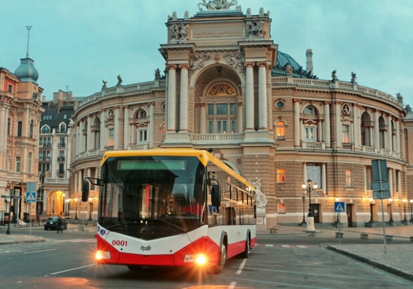 В Одессе школьники получили бесплатный проезд в транспорте до конца военного положения